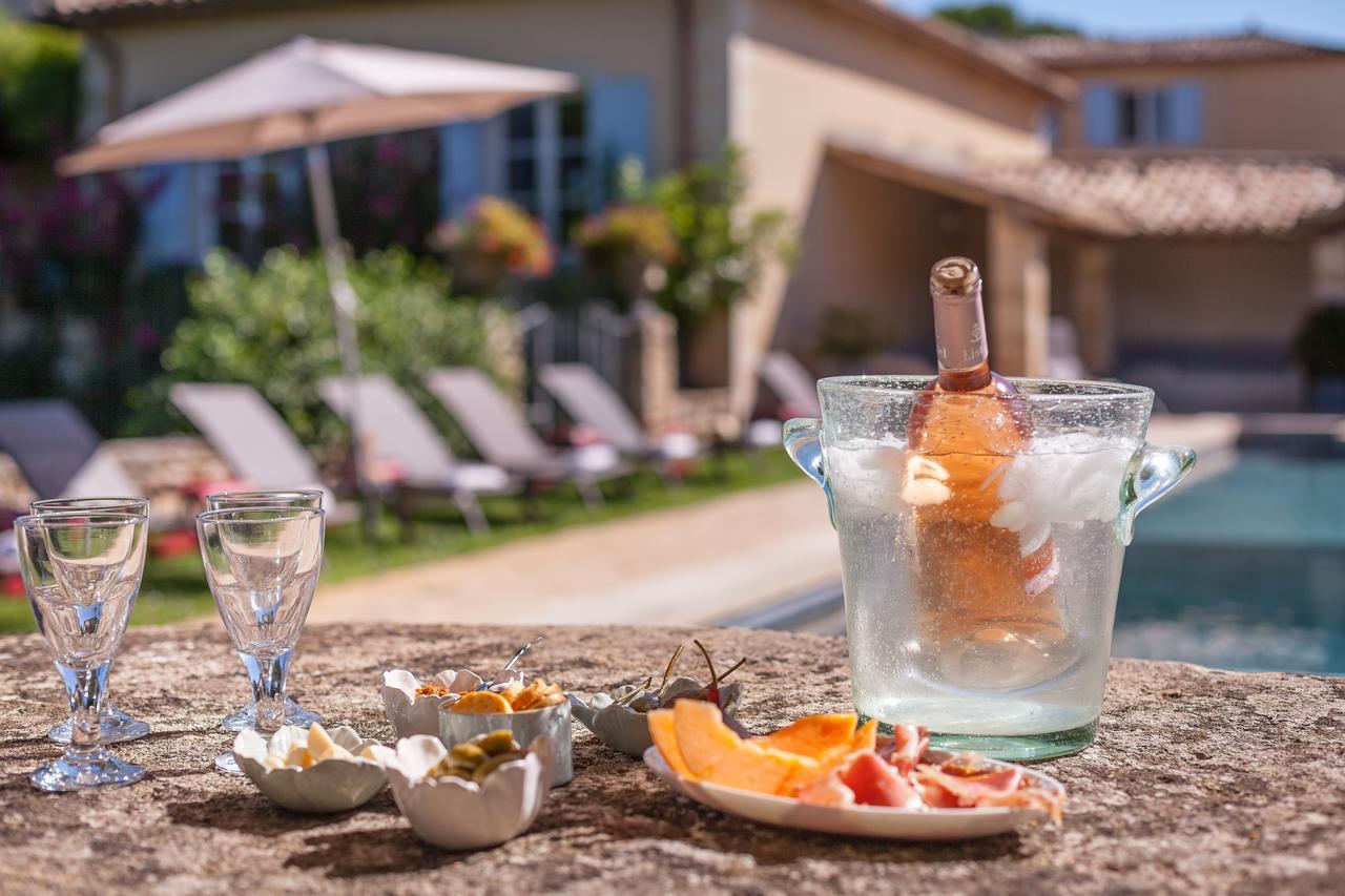 Domaine De Fos Bed and Breakfast Montaren-et-Saint-Médiers Εξωτερικό φωτογραφία