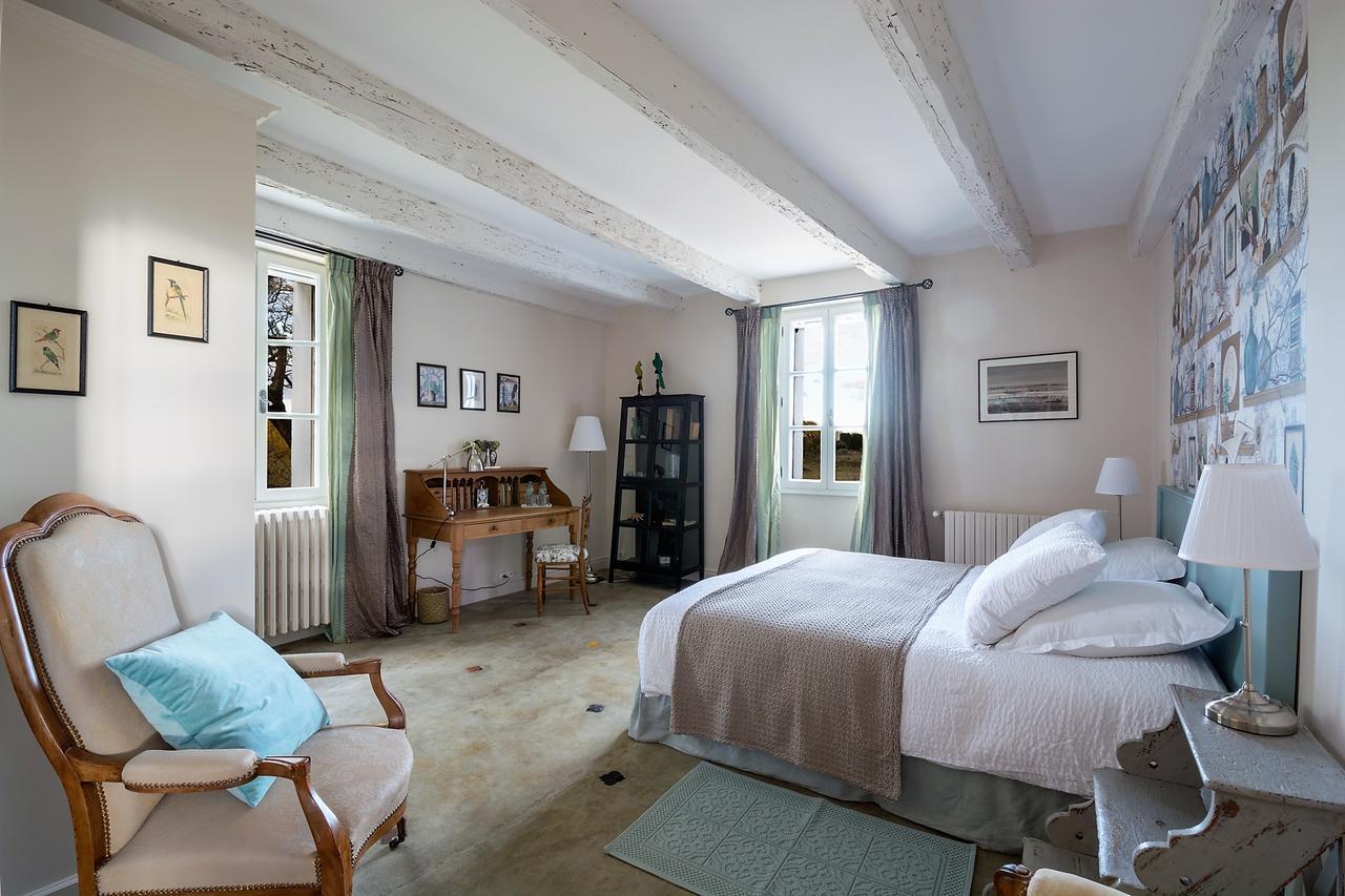 Domaine De Fos Bed and Breakfast Montaren-et-Saint-Médiers Εξωτερικό φωτογραφία