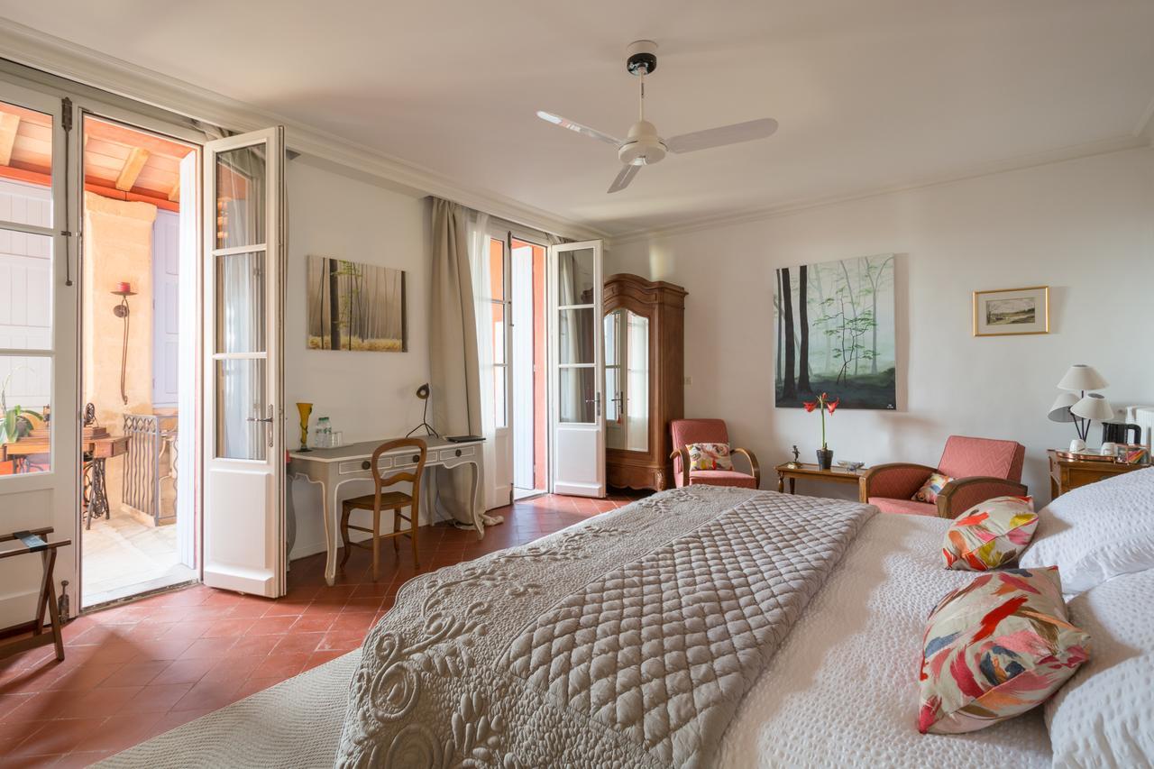 Domaine De Fos Bed and Breakfast Montaren-et-Saint-Médiers Εξωτερικό φωτογραφία